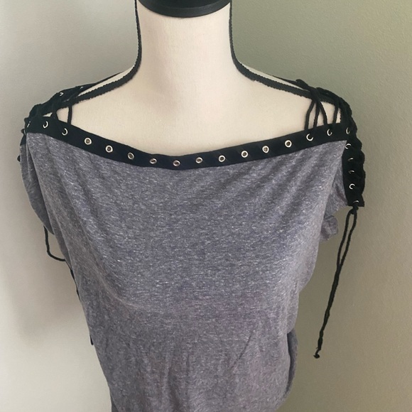 Fashion Nova Tie Up Top - Picture 3 of 9